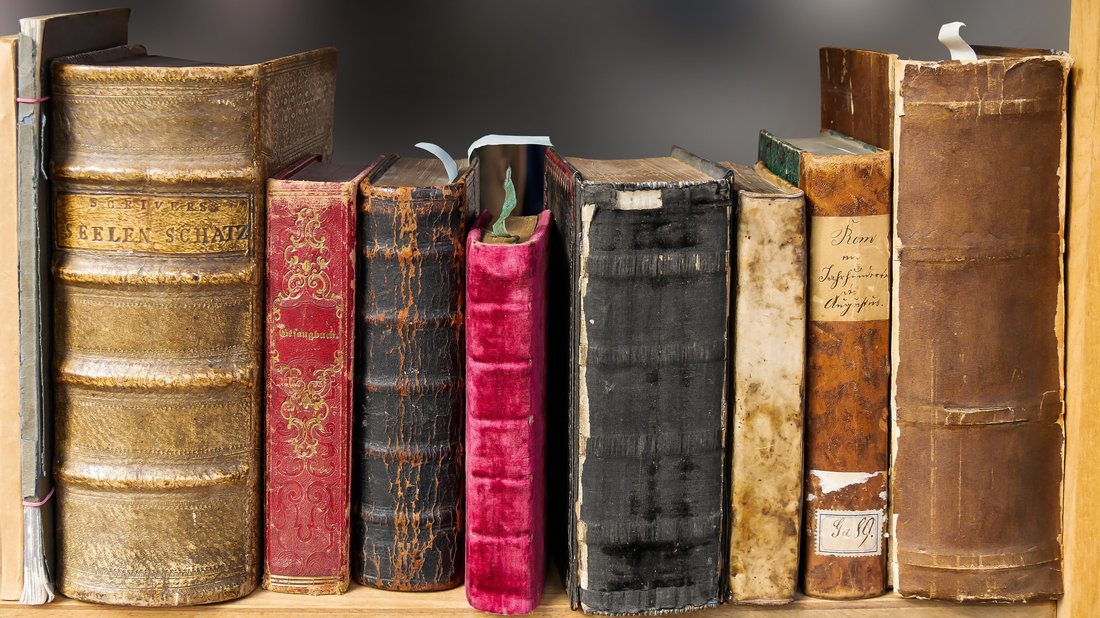 Reading Through the Centuries: A History of How We Read