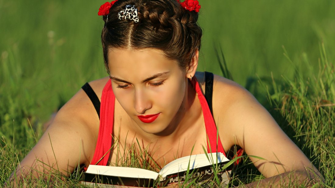 Five Ways Reading Aloud Strengthens Your Bond With Your Kids